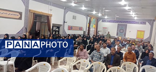 برگزاری جلسه انجمن اولیا و مربیان در دبیرستان استعداد های درخشان شهید بهشتی کاشمر