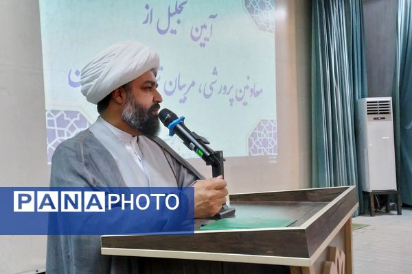 مراسم تجلیل از معاونین پرورشی، مربیان تربیتی و مشاورین مدارس منطقه کهریزک 