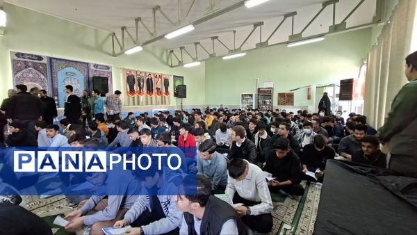 گرامیداشت شهید رمضانعلی چوبداری و تشییع شهید گمنام در دبیرستان معلم ساوجبلاغ 