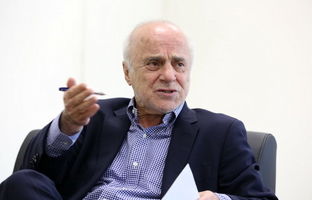 داریوش مصطفوی در بستر بیماری
