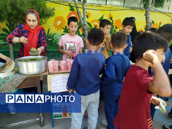برگزاری بازارچه درون مدرسه‌ای در دبستان مبین شیروان