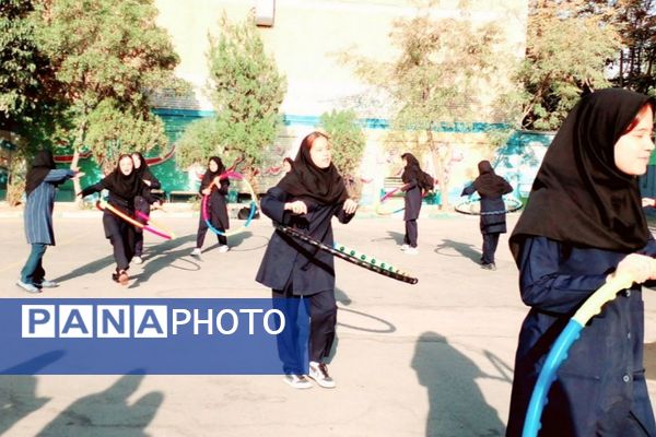 المپیاد ورزشی درون مدرسه‌ای در دبیرستان حجاب ناحیه یک شهرری
