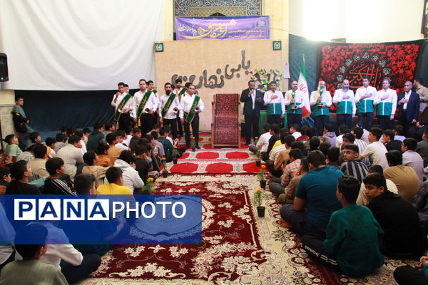 حضور خادمان رضوی در اعتکاف دانش‌آموزی فهرج