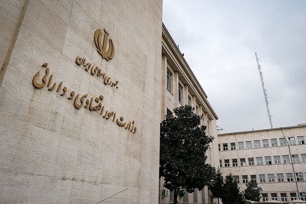 هیچ طرحی برای حذف وام ازدواج مطرح نشده است