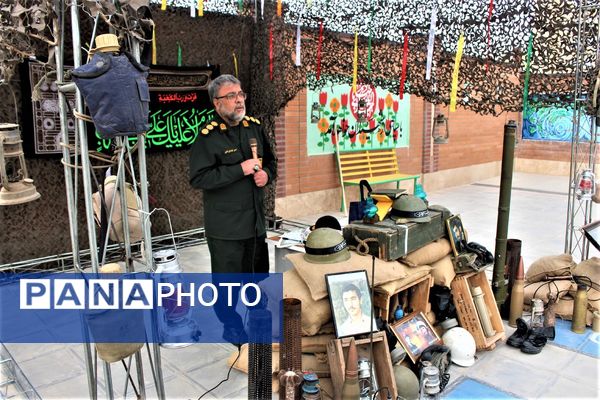 جلوه‌هایی از یادواره شهدا در دبستان استثنایی باغچه‌بان قم