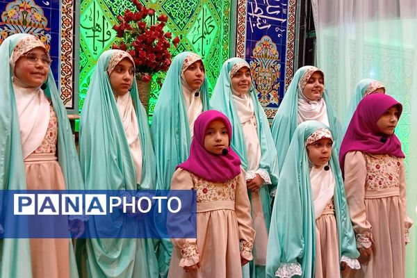 آغاز آیین معنوی اعتکاف در مصلای اسلامشهر با حضور گسترده نوجوانان