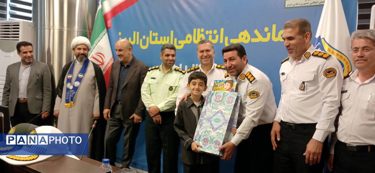 جمعی از دانش‌آموزان استان البرز به عنوان همیار پلیس انتخاب شدند