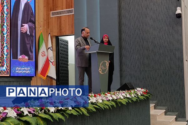 نشست تخصصی فرهنگیان با محوریت اجرای نظام مراقبت اجتماعی دانش‌آموزان 