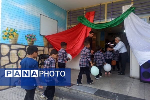 جشن شکوفه‌ها و آغاز سال تحصیلی دانش‌آموزان کلاس اول