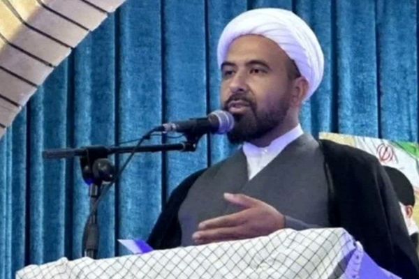 رسالت معلمان مانند انبیا، تربیت انسان‌های آگاه است