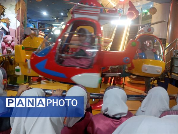 اردو تفریحی دانش آموزان دبستان دخترانه نرجس یک و دو 