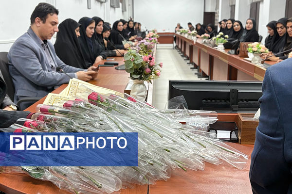 قدردانی از نقش بانوان در عرصه تعلیم و تربیت اسلامشهر