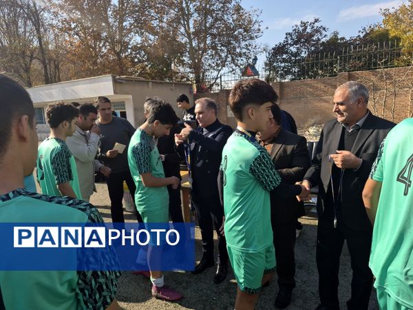 رقابت هیجان‌انگیز فوتبال دانش‌آموزی منطقه ۵ به پایان رسید