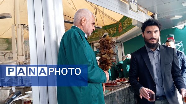 پذیرایی از زائران علی ابن موسی الرضا (ع)