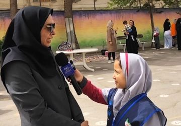  نظرات آموزگاران و مادران دانش‌آموزان مدرسه شاهد شجاعی از تاثیر رسانه در رشد و تغذیه دانش آموزان