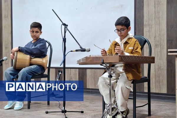 یلدا با نخستین جشنواره‌ هنرهای آوایی کانون ملائک در قرچک