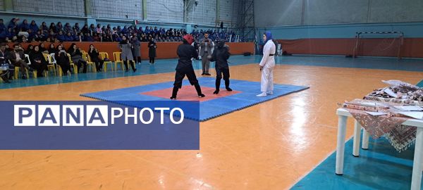  مراسم المپیاد ورزشی دانش‌آموزی در مدرسه شاهد