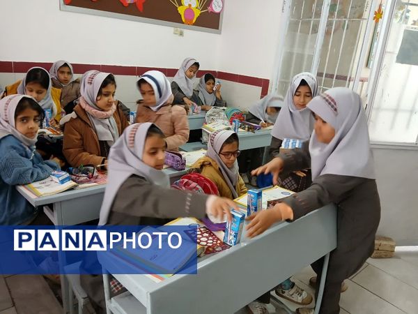 آغاز توزیع شیر در دبستان شهید نجفی فدافن