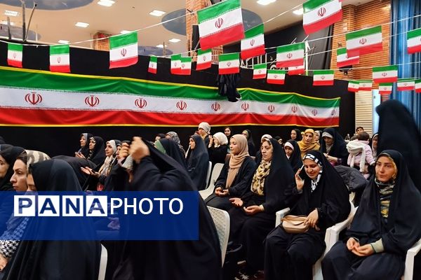 برگزاری جشن اتمام حفظ کل قرآن واعطای مدرک قرآنی به دانش آموزان و 