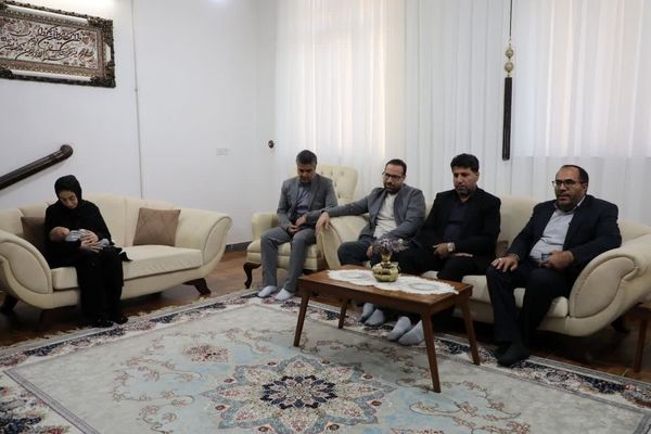 اهدای هدیه وزیر ورزش و جوانان به فرزندان تازه متولد شده شهدای ورزشکار جنگ 12 روزه