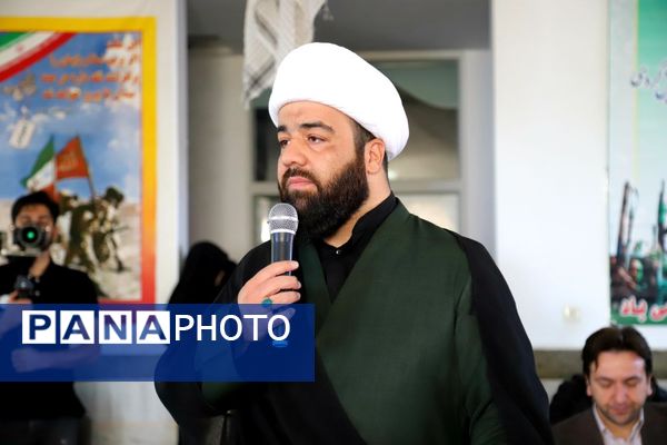 میزبانی هنرجویان هنرستان دکتر حسابی شهر محلات از پیکر شهید گمنام دفاع مقدس 