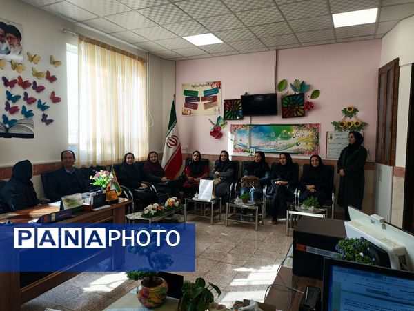 بازدید و ارزیابی مسئولان آموزش پرورش از دبستان زنده  یاد امینی پور