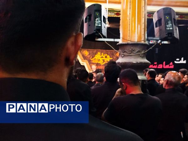 سوگ در فروتقه؛ عاشقان حسینی در سوگ سقای کربلا اشک ماتم ریختند