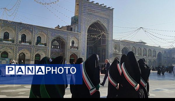 گرامیداشت هفته قرآن ، عترت و نماز در دبیرستان شاهد تکتم 