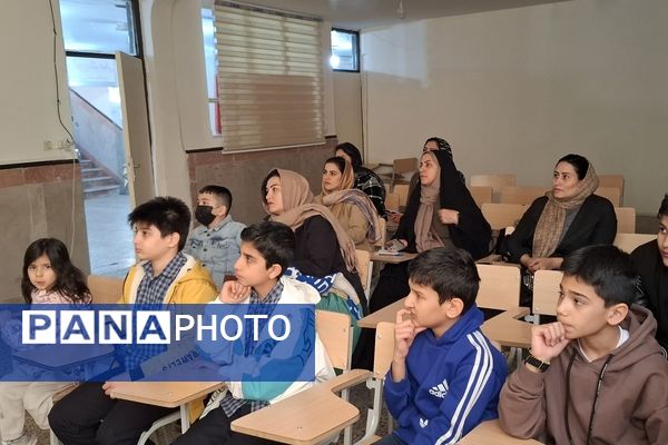 کارگاه آموزشی آمادگی مسابقه سلول‌های بنیادی با حضور دانش‌آموزان دبستان ملاصدرا در پژوهش سرای دکتر حسابی 