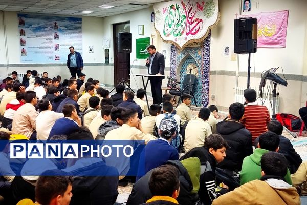 جشن ولادت امام علی (ع) و روز پدر در دبیرستان دوره اول ابوریحان بیرونی ۲