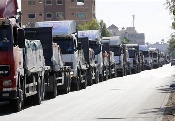 فایننشال تایمز: اسرائیل همچنان روند ارسال کمکها به غزه را کند میکند