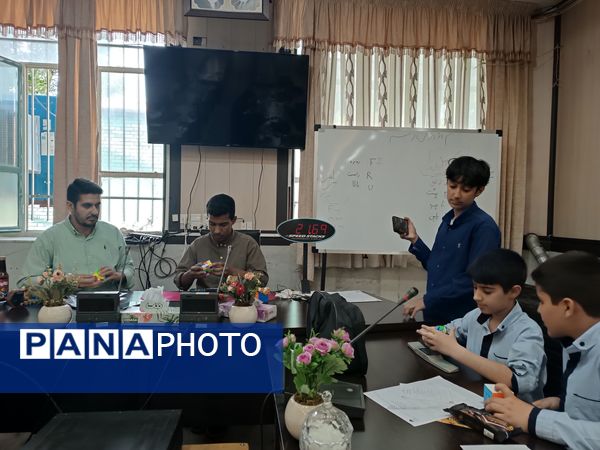 دوره توانمندسازی راه‌یافتگان ناحیه 3 شیراز به المپیاد رویش استانی