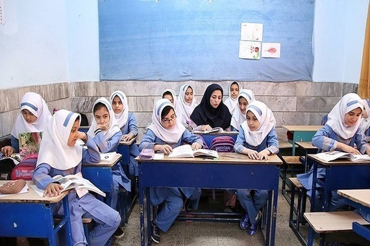 جای آموزشهای حقوقی در مدارس خالی است