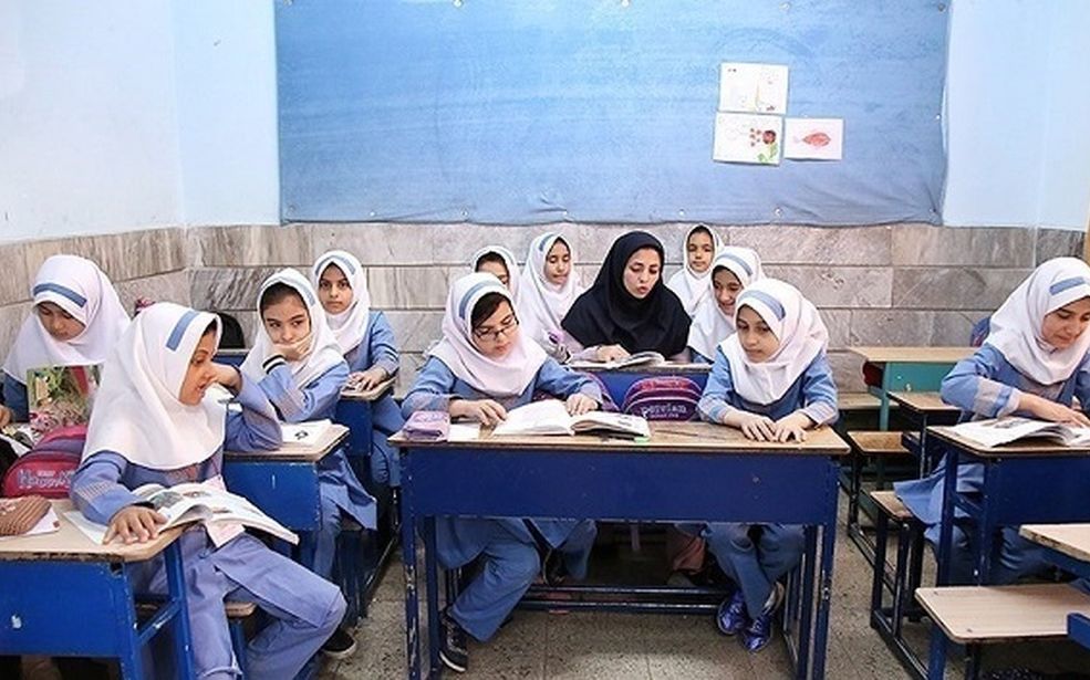 جای آموزش‌های حقوقی در مدارس خالی است