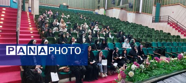 مسابقه حفظ ۱۴ سوره قرآن کریم ویژه سالروز ارتحال امام خمینی(ره) در منطقه ۱۰