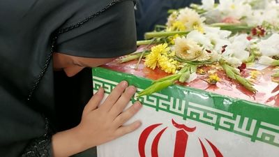 خاکی‌ترین مردان خدا بر شانه‌های دختران شهر نافچ