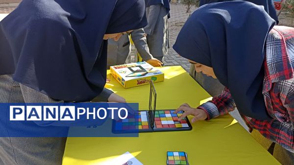  گرامیداشت دهه ریاضیات در دبیرستان آرمیتا مصلی‌ نژاد