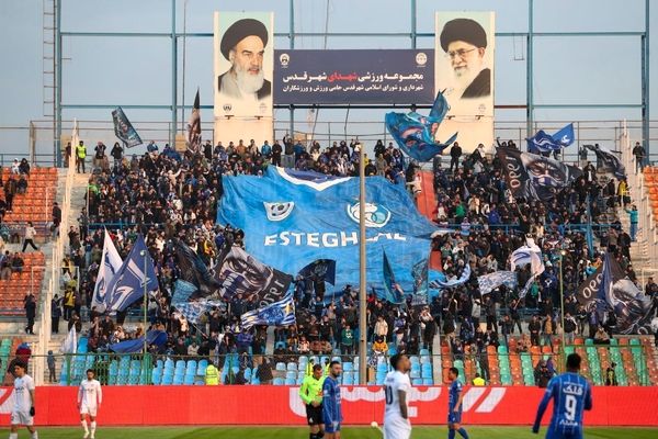 دیدار سپاهان - استقلال با تماشاگر برگزار می‌شود