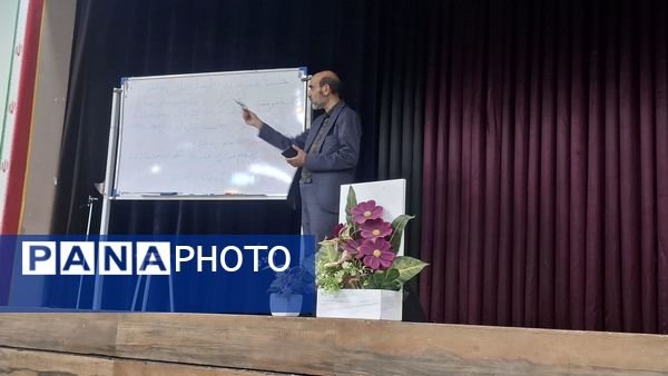 دوره آموزشی خبرنگاران ارشد مدارس دخترانه کاشمر 