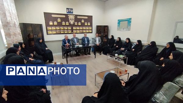 آیین زنگ مهر در دبیرستان «ذبیح‌الله هوشیار» ناحیه ۱ مشهد 