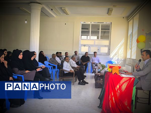 جلسه انجمن اولیا در شبانه روزی امام حسین میانکوه 