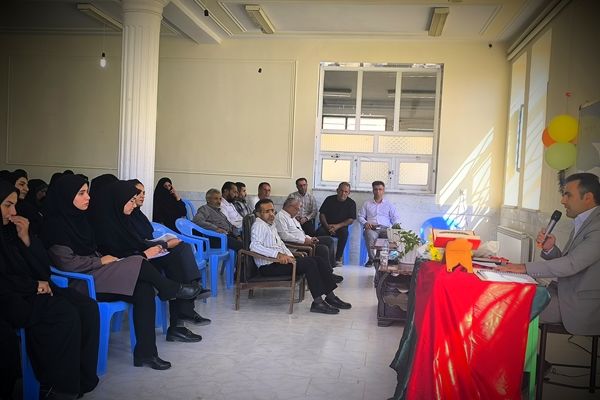 جلسه انجمن اولیا در شبانه روزی امام حسین میانکوه 