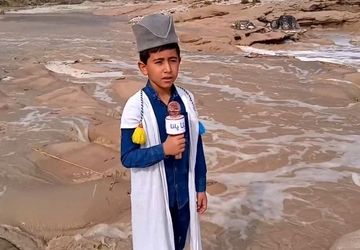 شادی مردم بخش ارم دشتستان از بارش باران