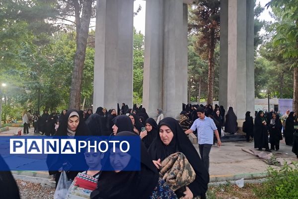 مراسم دعای عرفه درجوار شهدای گمنام پارک وحدت شهرستان آشخانه