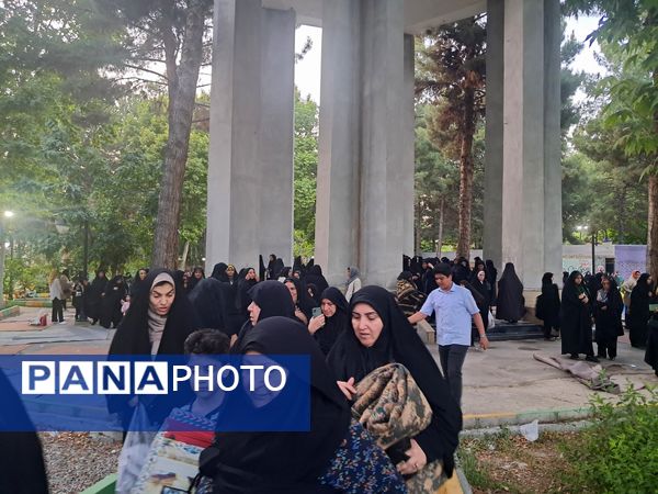 مراسم دعای عرفه درجوار شهدای گمنام پارک وحدت شهرستان آشخانه