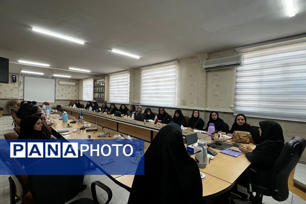 جلسه توجیهی مدیران متوسطه اول و دوم برای طرح مکمل یاری