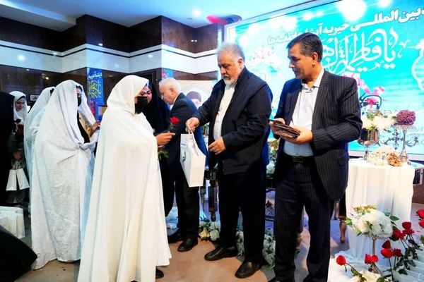 ۱۱۰ سری جهیزیه به همت آبشار عاطفه‌ها به زوج‌های جوان اهدا شد