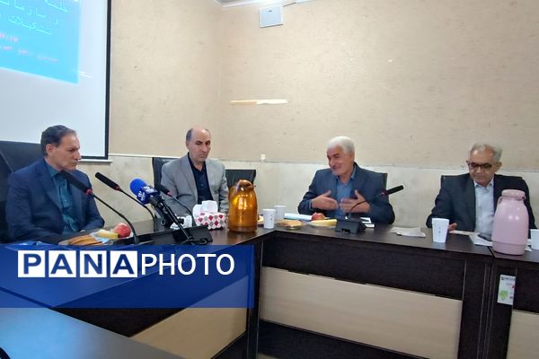 جلسه توجیهی جذب، ثبت و سازماندهی اعضاء تشکیلات سازمان دانش‌آموزی