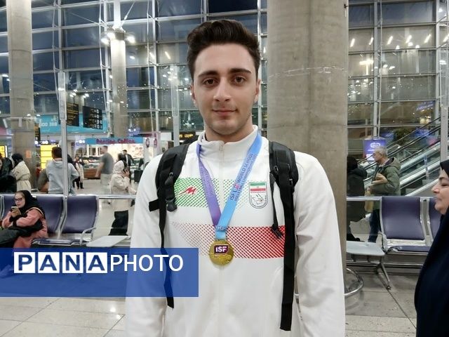 مسیر قهرمانی سخت بود، اما قدرت والیبال ایران را نشان دادیم/ رویای من پوشیدن پیراهن تیم ملی بزرگسالان است