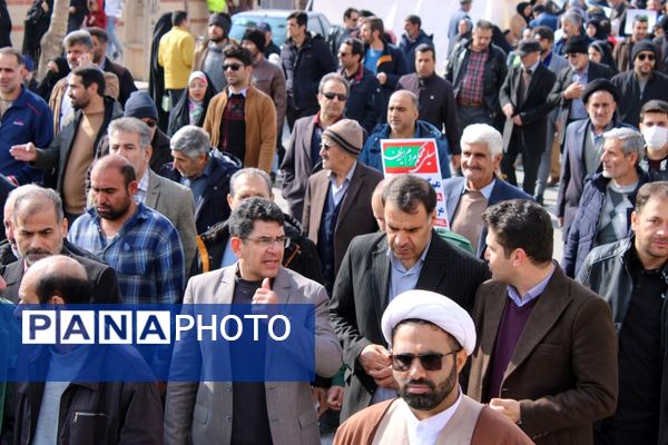 حضور حماسی کودکان و نوجوانان دورود در راهپیمایی 22 بهمن